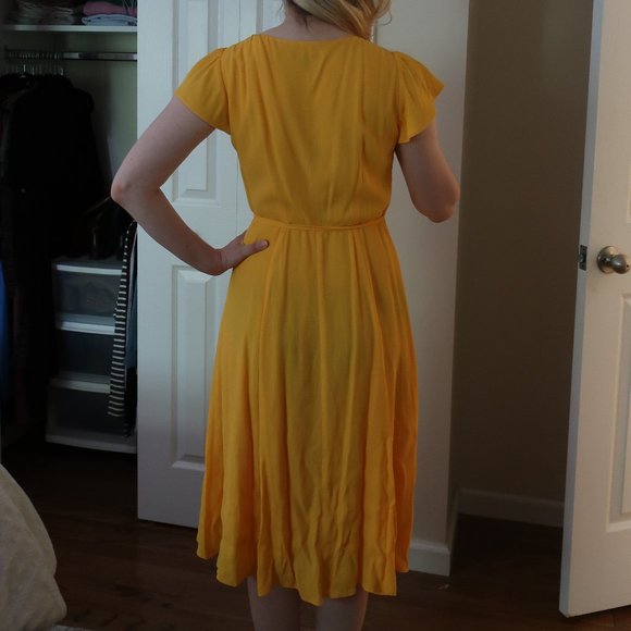 NWOT Marigold Flutter Sleeve Wrap Dress - Picture 3 of 11